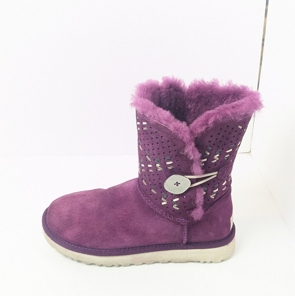 UGG Bailey Button Tehuano Boots - Picture 9 of 16